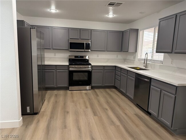 Building Photo - 7383 W Diablo Dr