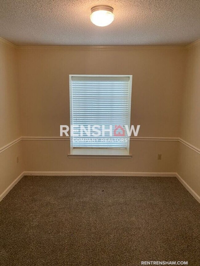 Building Photo - Charming 3/2 Home Now Available For Rent N...