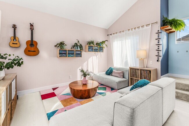 Foto del edificio - 3650 Avocado Village Ct