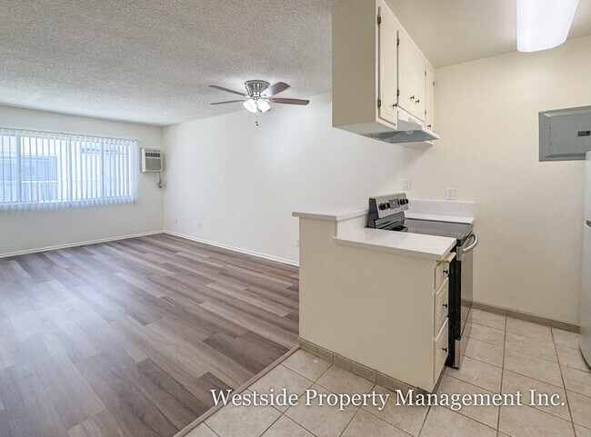 Foto del edificio - 11360 Iowa Ave