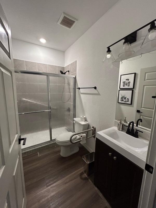 Foto del edificio - 2605 Lovegrass Ln