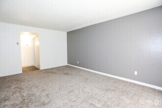 1BD, 1BA - 720SF C - Woodberry Heights