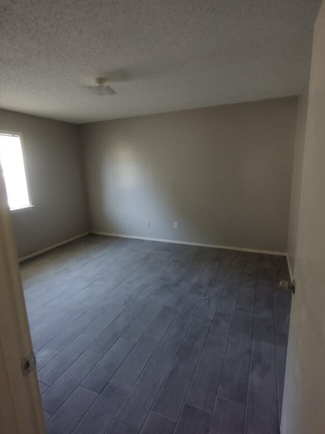 Building Photo - 8322 El Cerrito Dr