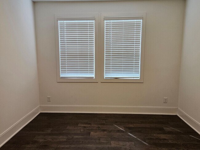 Foto del edificio - Gorgeous Townhome in Prime West Midtown Location