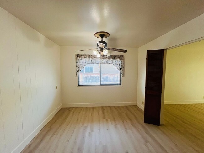 Building Photo - Lynbrook house ready now! $5300