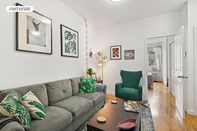 Building Photo - 210 Green St