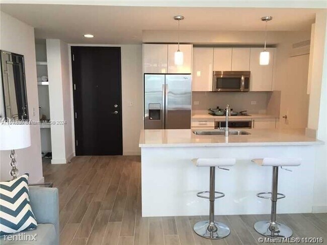 Foto del edificio - 1 br, 1 bath Condo - 999 SW 1st Ave Apt 2115
