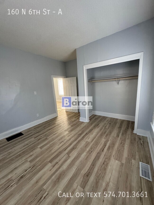 Foto del edificio - 160 N 6th St