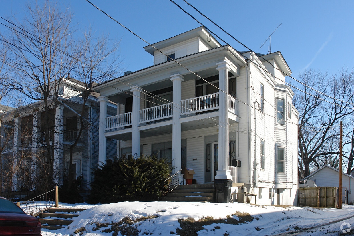 Primary Photo - 115 N Keats Ave
