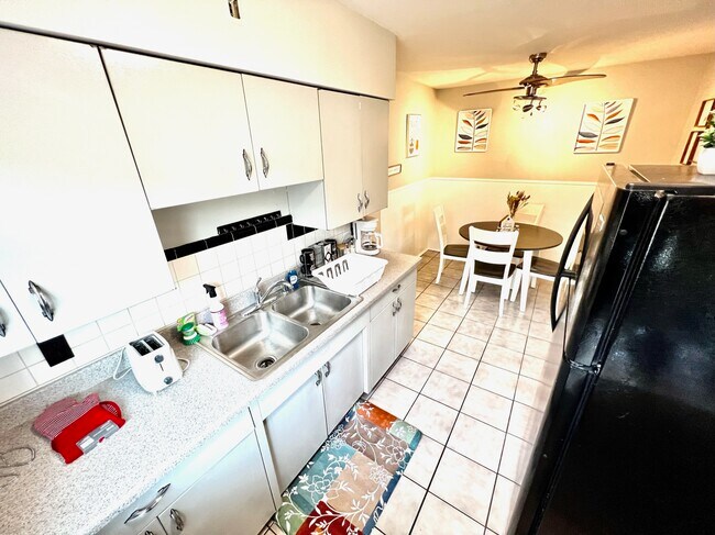 Building Photo - 3001 Boudinot Ave