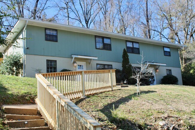 Foto del edificio - 1703 White Oak Road