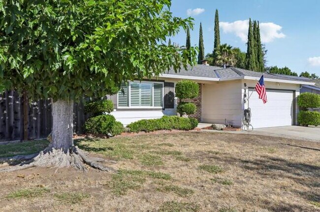 Foto del edificio - 5795 Coralwood Way