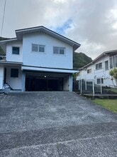 Building Photo - 3564 Loulu St