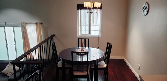 Dining area - 1318 Berkeley St