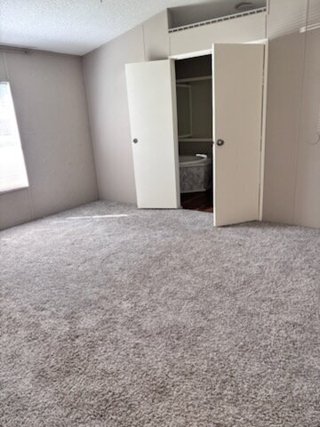 Foto del edificio - 127 Country Oaks St