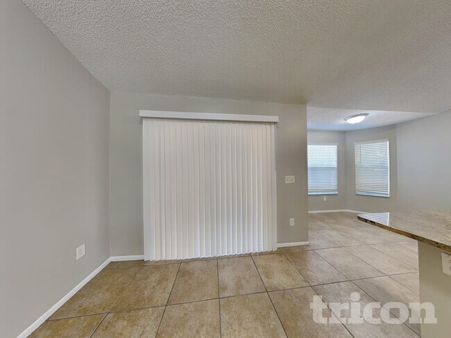 Foto del edificio - 1488 Country Mansion Ct