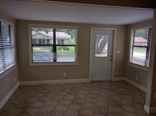 Photo - Norfolk Apartment