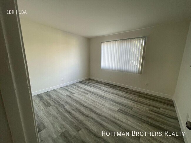 Foto del edificio - 13253 Vanowen St