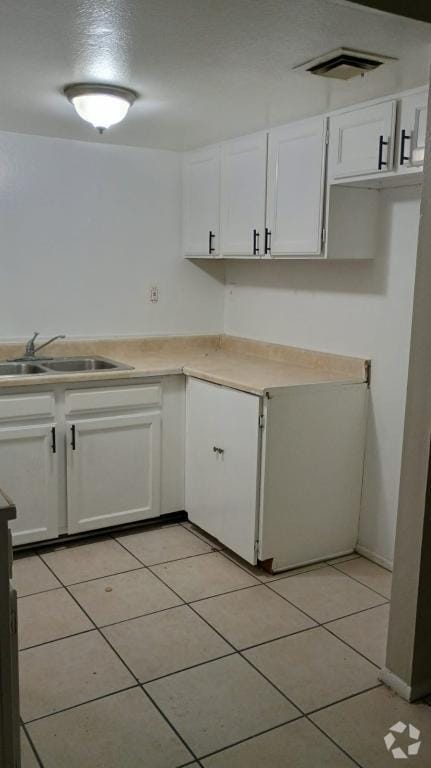 Building Photo - 2648 N 43rd Ave