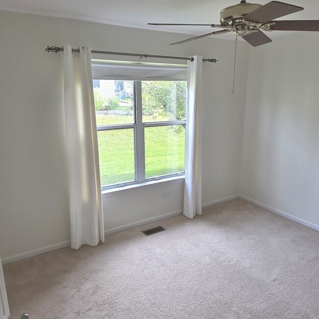 Building Photo - 1192 Sumac Trail