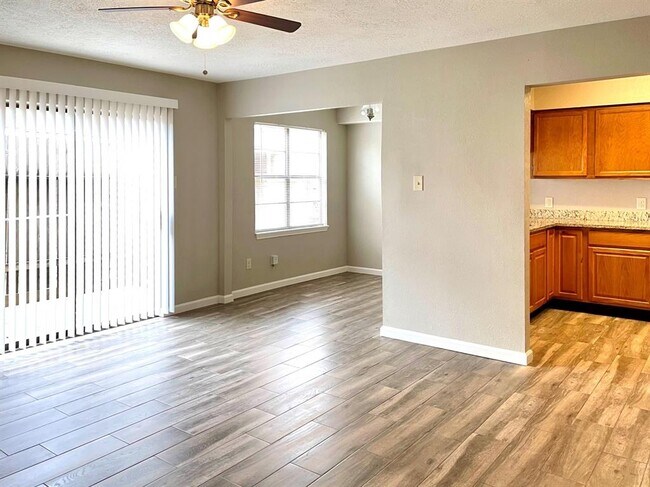 Building Photo - 1815 Briarcreek Blvd