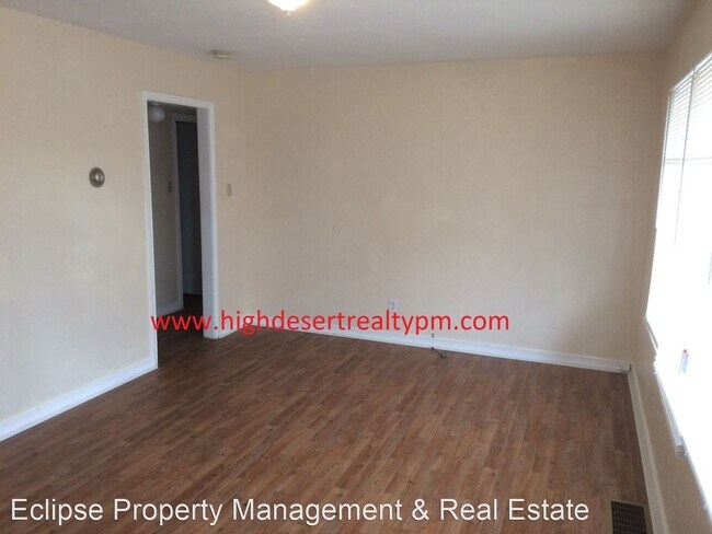 Foto del edificio - 2 br, 1 bath House - 1920 Elm Avenue