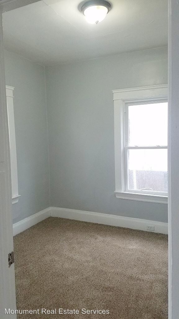 Foto del edificio - 2 br, 1 bath Apartment - 10702 Lamontier Ave