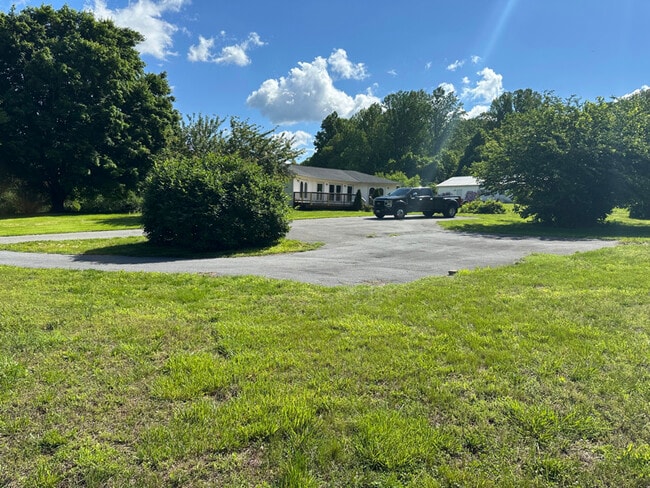 Foto del edificio - 13725 Martin Rd