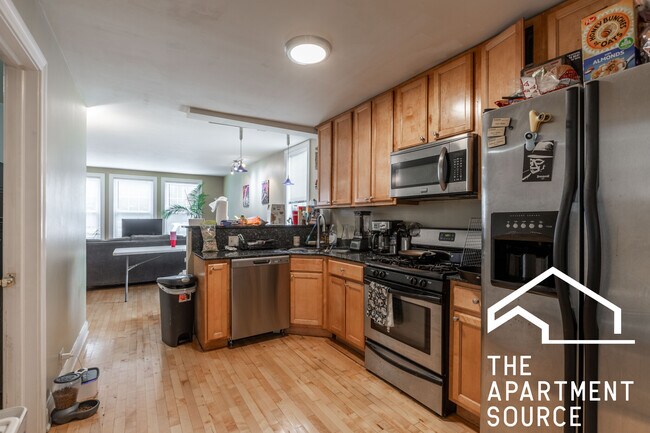 Building Photo - 1059 W Fry Unit 1F