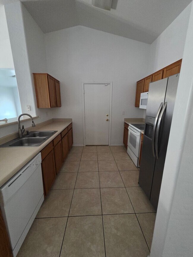 Foto del edificio - 4 Bedroom 2 Bath- Litchfield Park