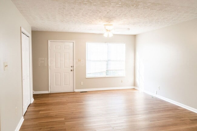 Photo - 2519 Cedar Ln House