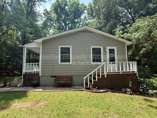 Building Photo - 345 Byrum St