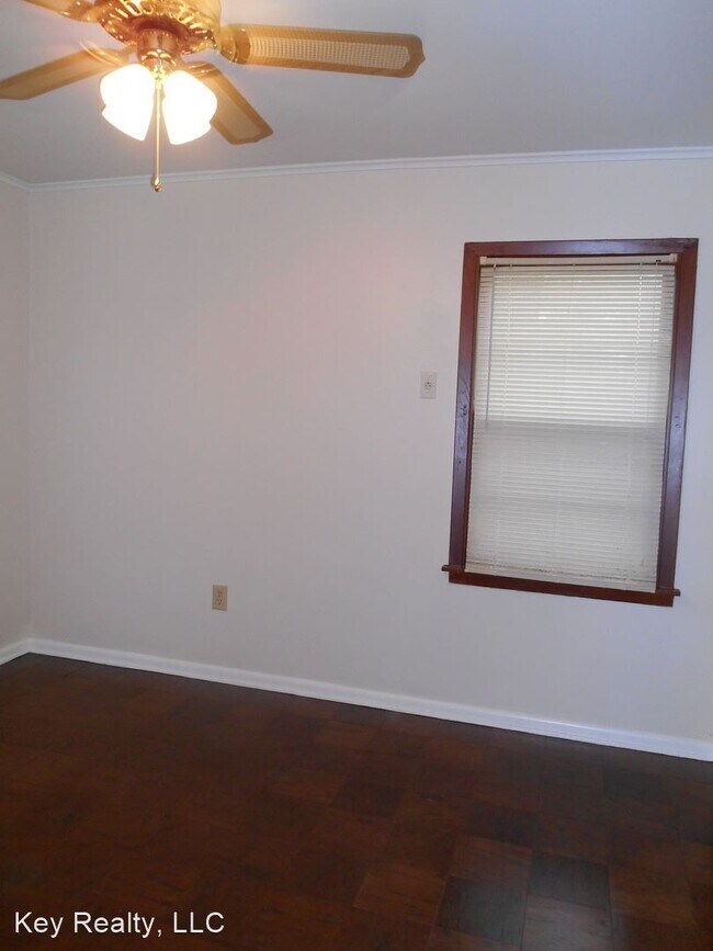 Foto del edificio - 3 br, 1 bath House - 806 Chandler Drive