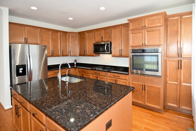 Foto del edificio - 4230 Winding Waters Terrace