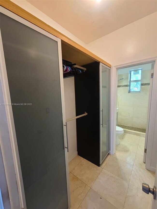 Foto del edificio - 135 3rd St