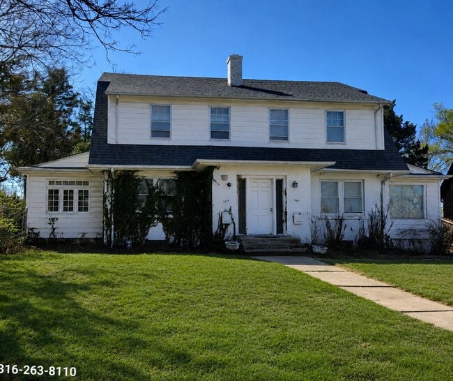 Building Photo - 3419 Edgemont St