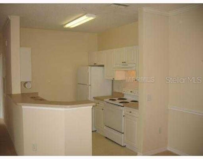 Building Photo - Very nice 2bed/1bath condo on 2nd floor in...
