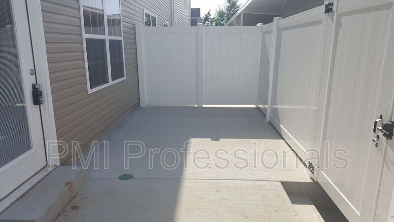 Building Photo - 315 Rowlette Cir