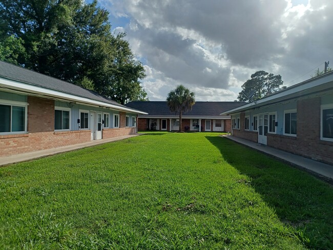 Building Photo - 1719 Oakley Ct