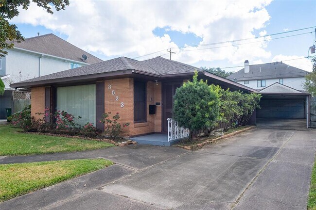 Foto del edificio - 3523 Glen Haven Blvd