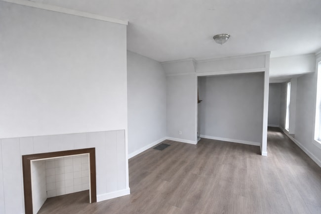 Building Photo - 525 Baltimore St