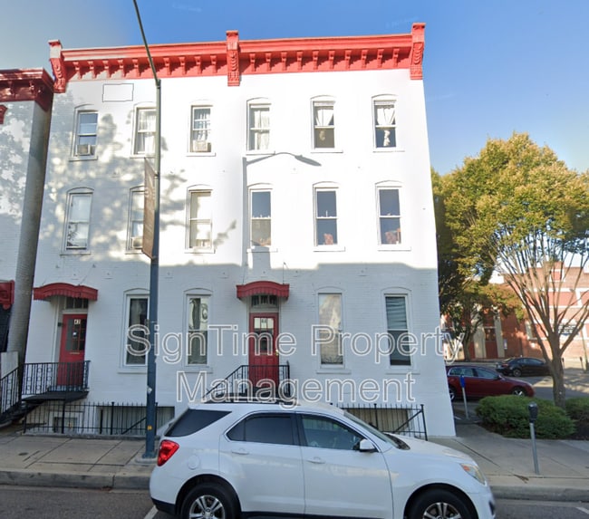 Building Photo - 42 E Washington St