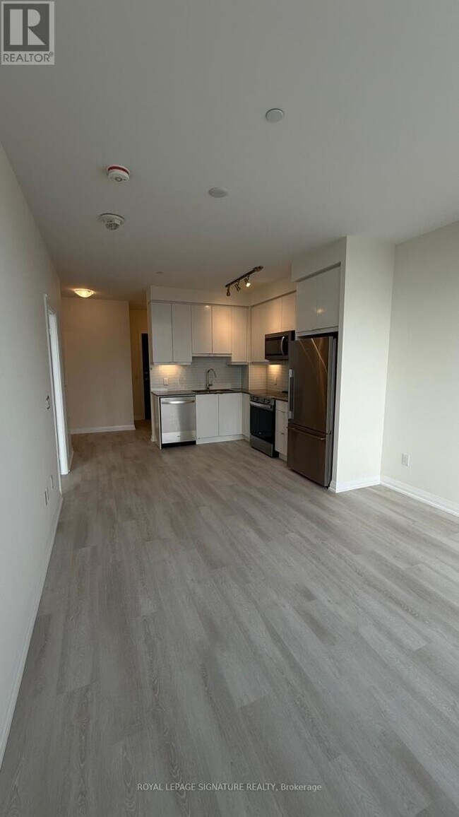 Photo du bâtiment - 3270 Sheppard Ave E