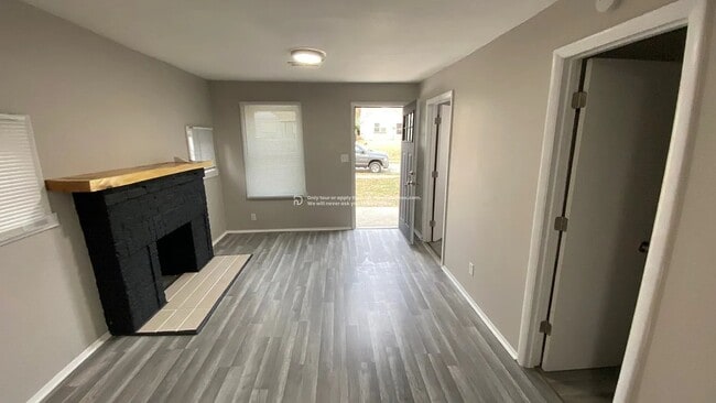 Foto del edificio - 7405 Montgall Ave