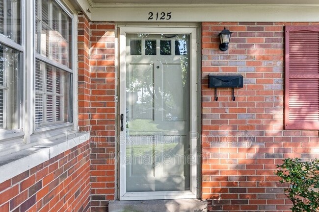 Foto del edificio - 2125 Talisman Rd