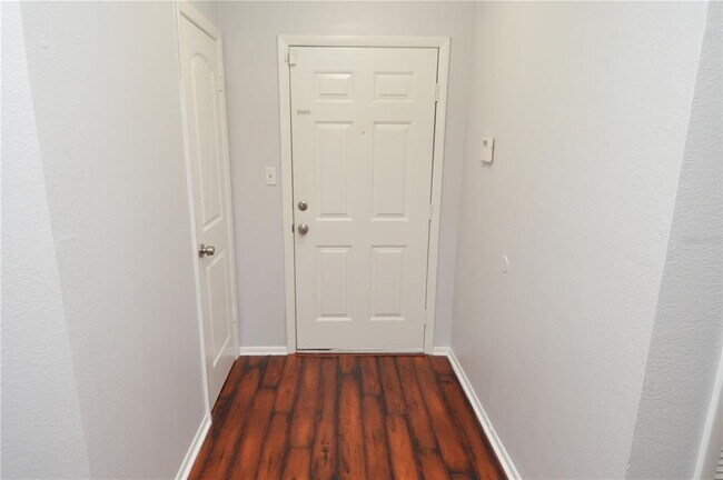 Foto del edificio - 8605 Mallard Reserve Dr