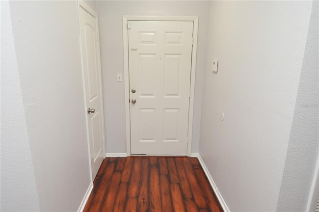 Building Photo - 8605 Mallard Reserve Dr