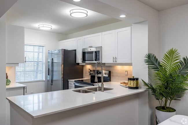 Building Photo - Marina Key