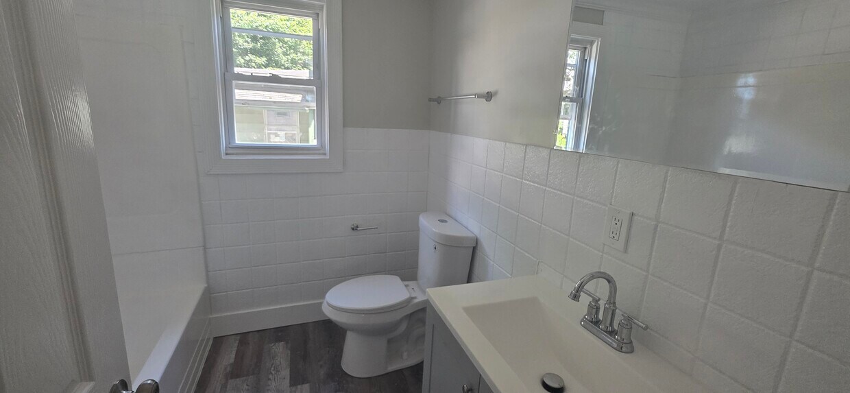 Foto principal - 235 Starr St