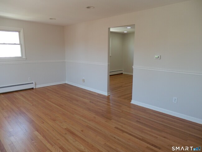 Foto del edificio - 306 Grovers Ave